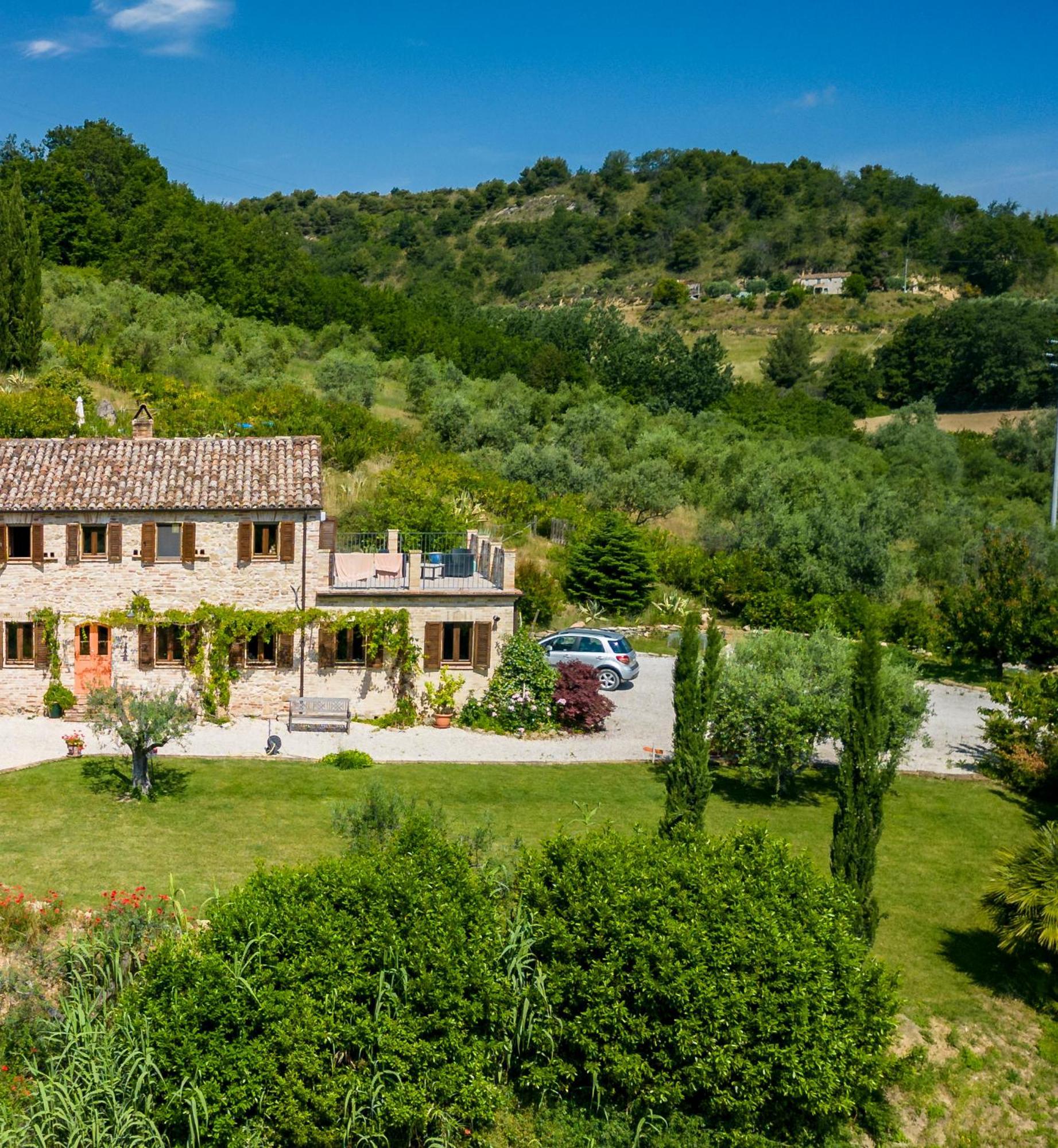 Casa Delle Sorgenti Lejlighed Montefiore dellʼAso Eksteriør billede