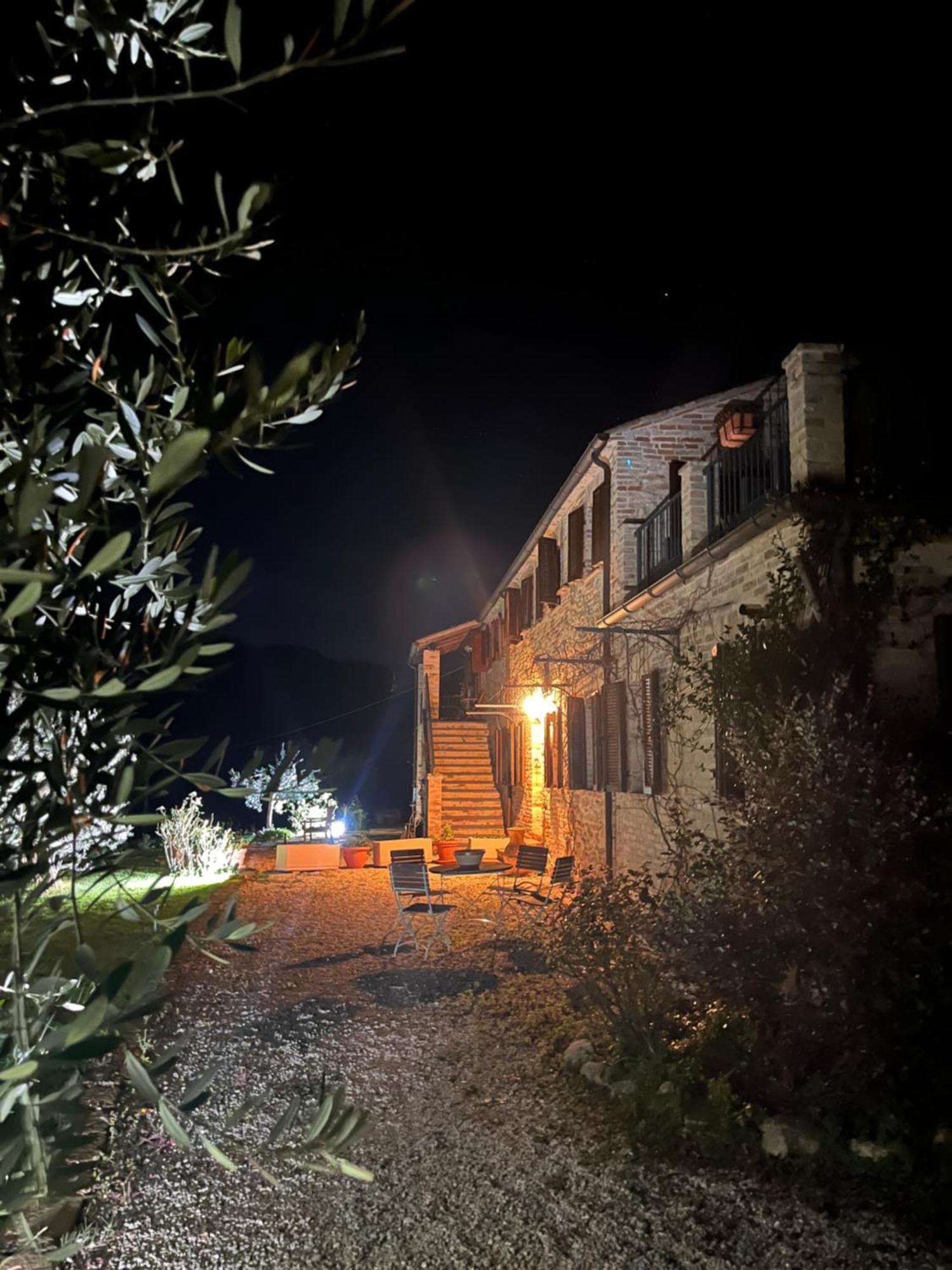Casa Delle Sorgenti Lejlighed Montefiore dellʼAso Eksteriør billede